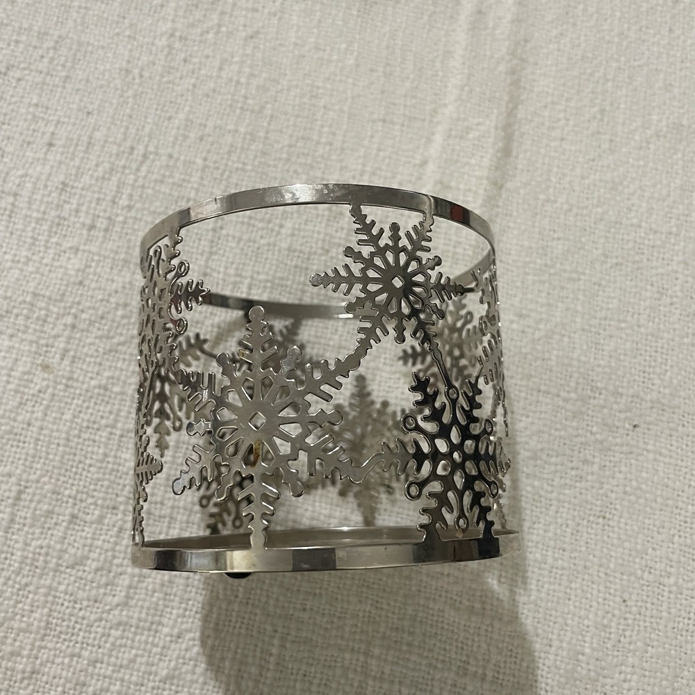 BATH & BODY WORKS 3 Wick SILVER CUTOUT SNOWFLAKE CANDLE HOLDER Christmas‎